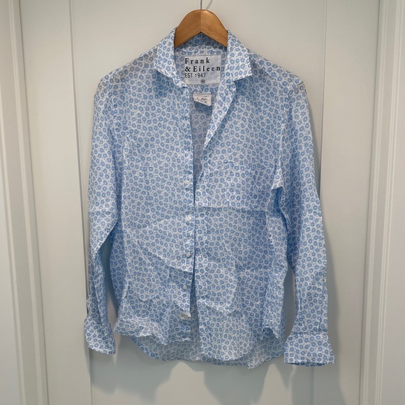 Frank & Eileen Tops - Frank and Eileen long sleeve button down size XS. The Eileen in blue